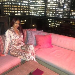 Meet your Posher, Shakiba